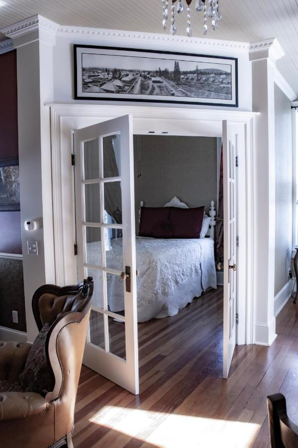 Mccloud River Bed And Breakfast Экстерьер фото